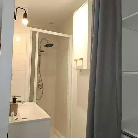 Apartamento Bienvenue Chez Mia Elikya Et Junior *